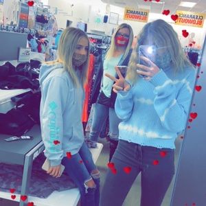 Meet your Posher, Alexis